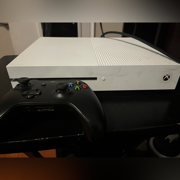 Xbox One s